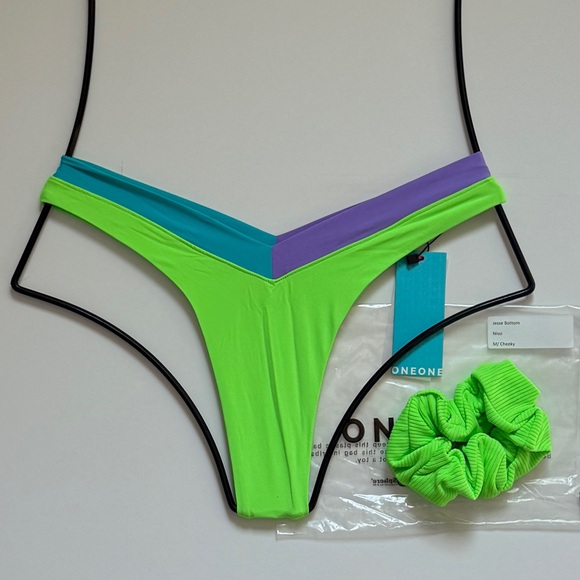 OneOne Swimwear JESSE Bikini Bottom Size Medium Nissi High Leg Cheeky V‑Cut NWT